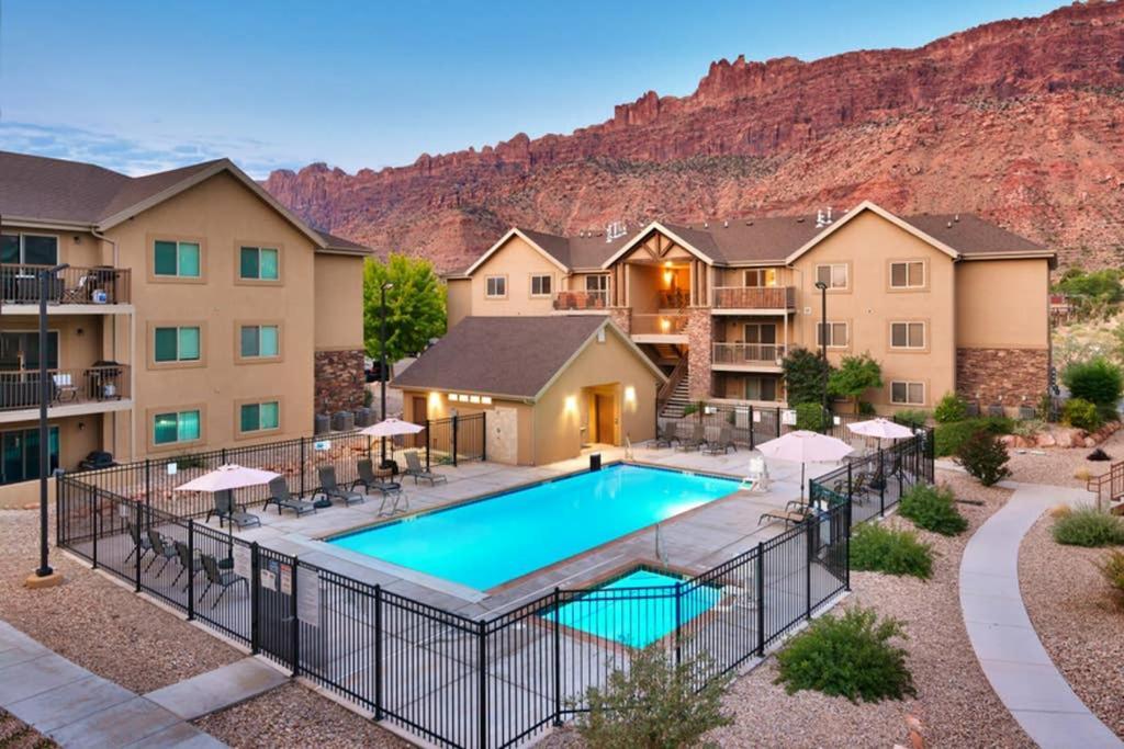 6B Cozy Moab Redcliff Condo, Pool & Hot Tub Exterior photo